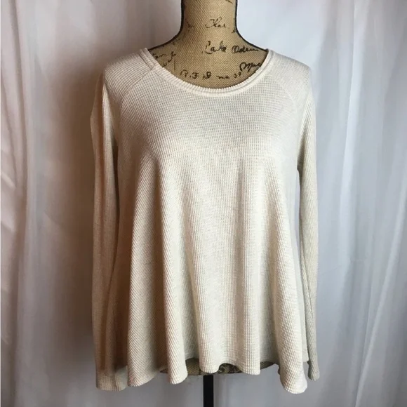 2 We the Free Rocksbility thermal swing long sleeve❤️FINAL SALE❤️ - Picture 2 of 16